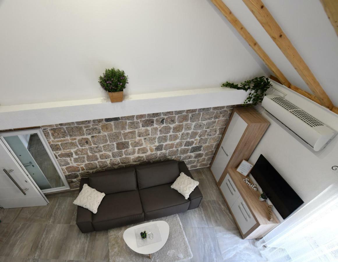 Apartment Lavanda Sinj Exterior photo